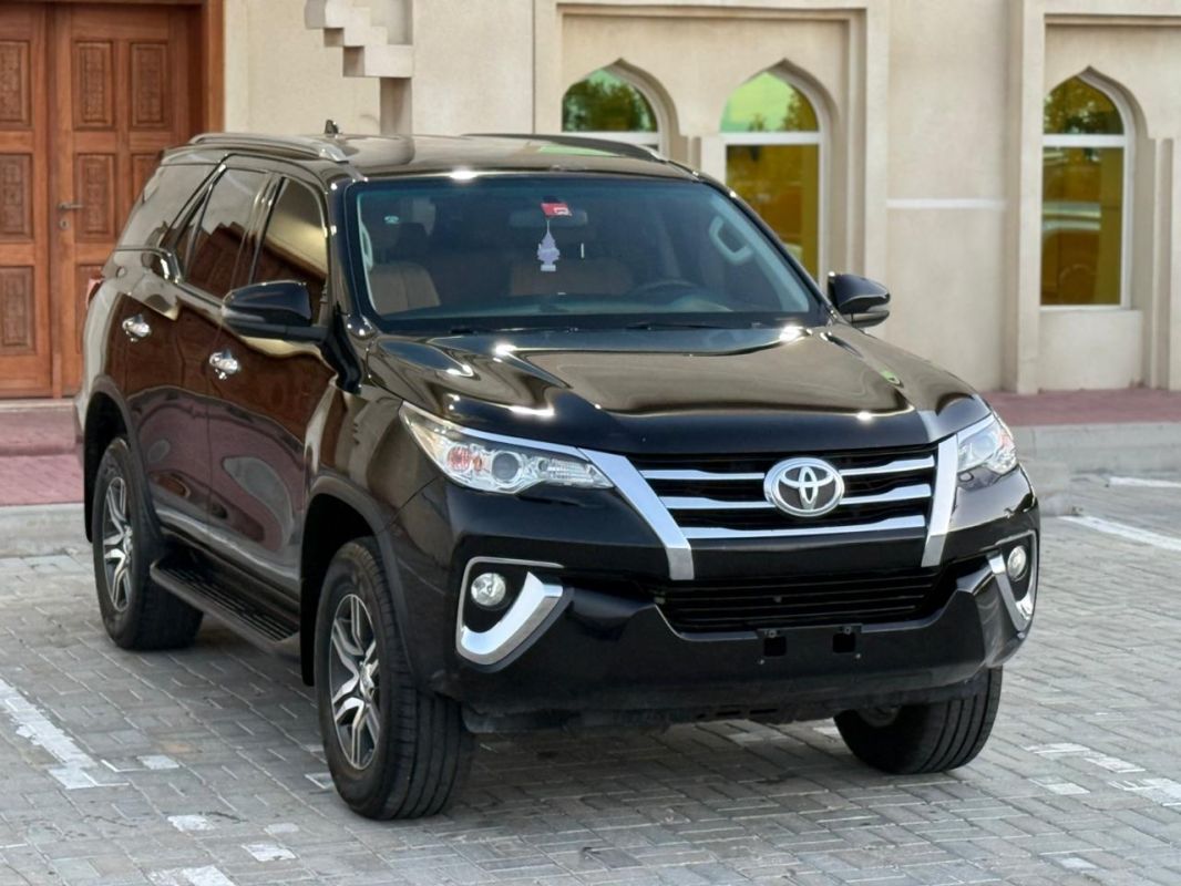Toyota Fortuner 2020 1