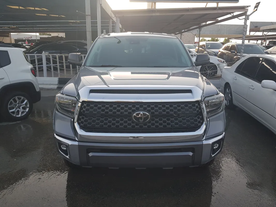 Toyota Tundra 1