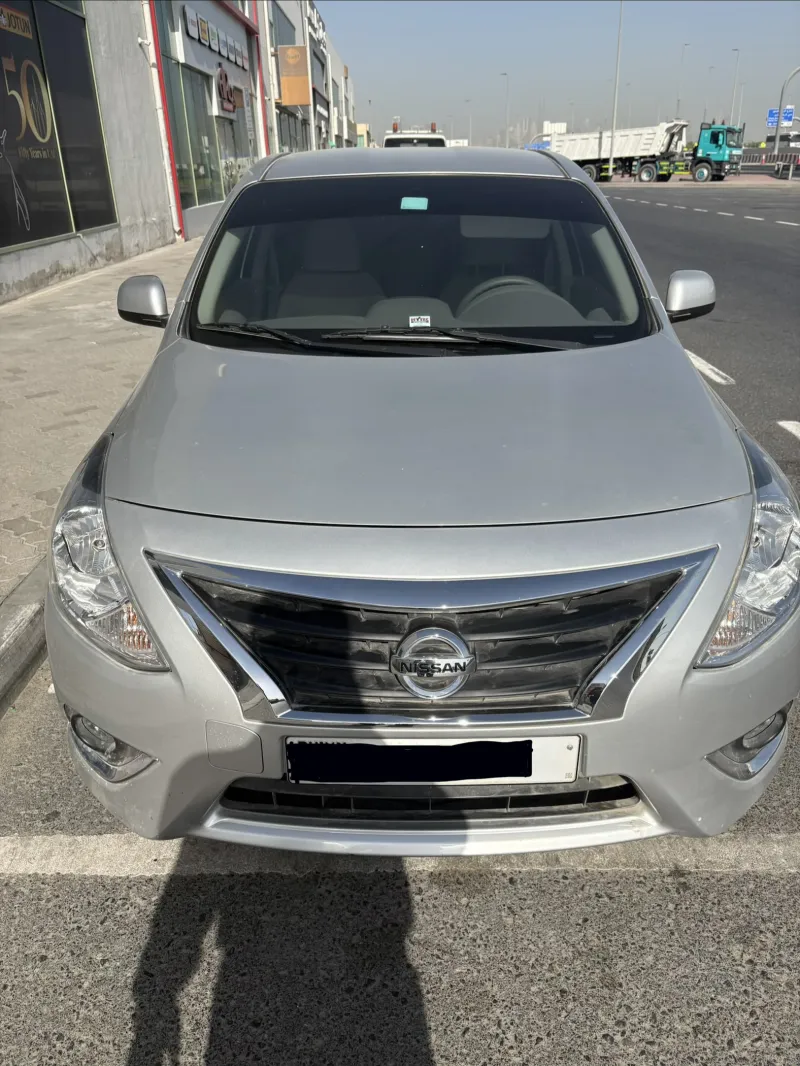 Nissan Sunny 1