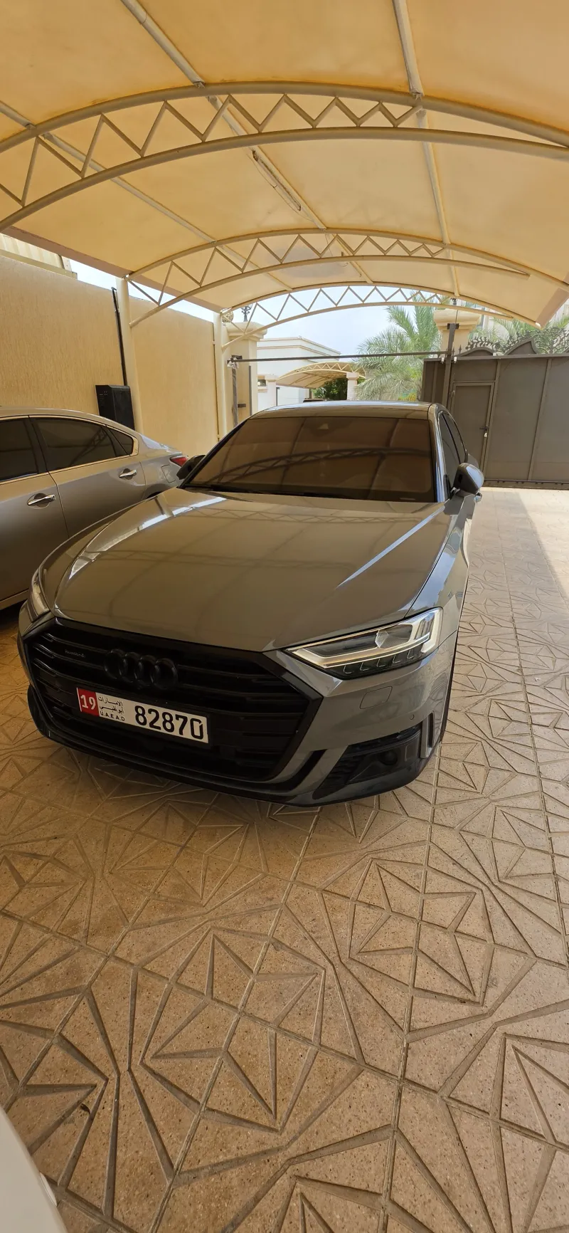 Audi A8 1
