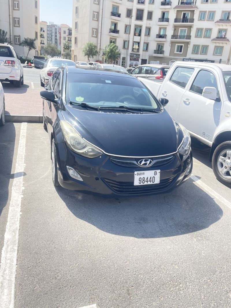 Hyundai Elantra 2012 1
