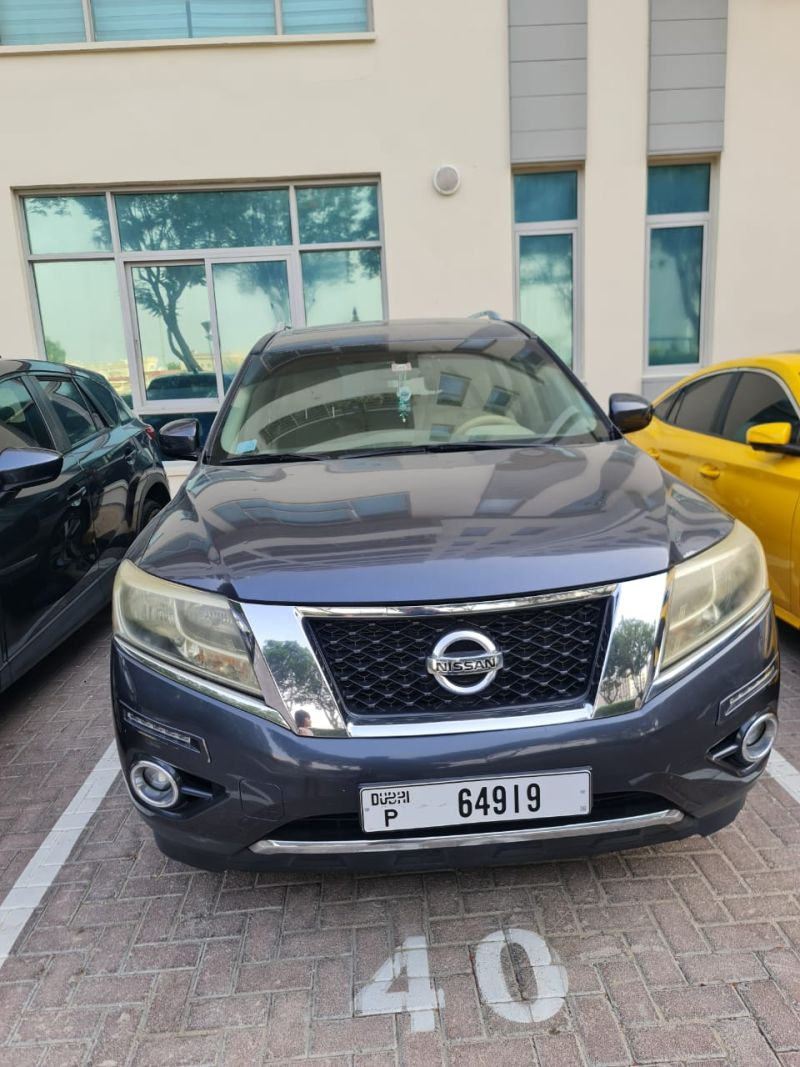 Nissan Pathfinder 1