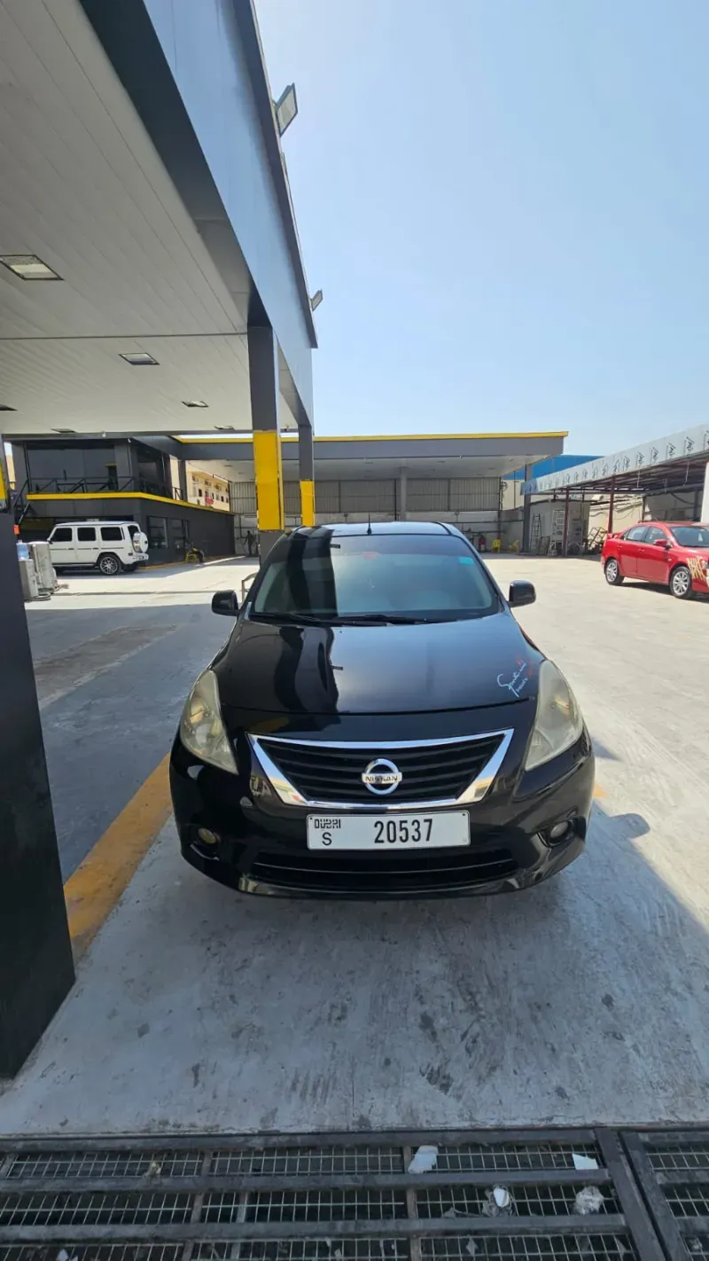 Nissan Sunny 1