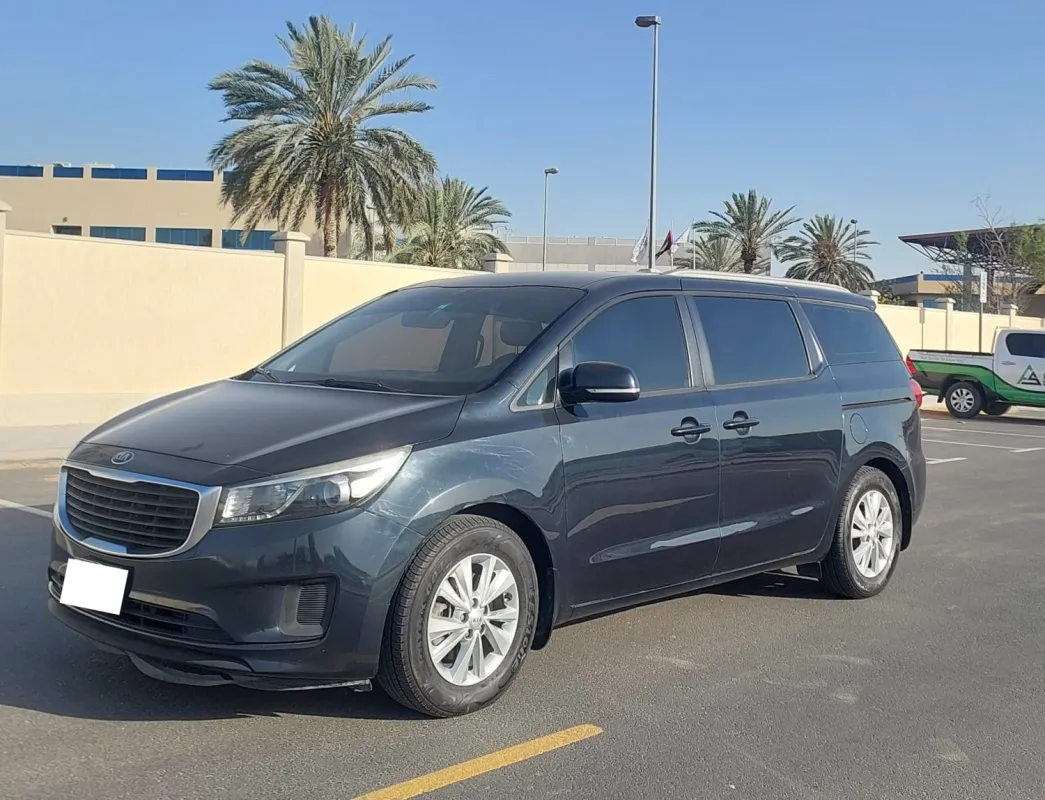 Kia Carnival 1