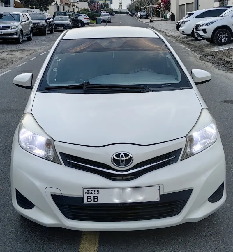 Toyota Yaris 1