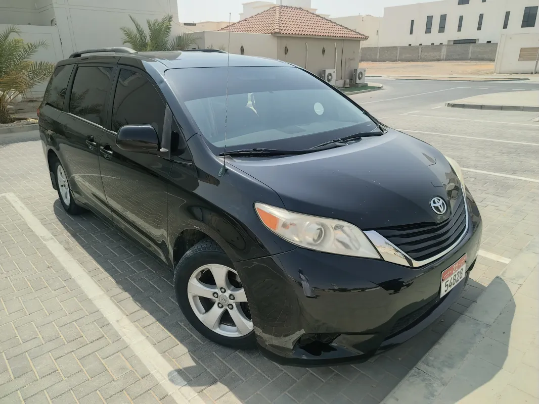 Toyota Sienna 1
