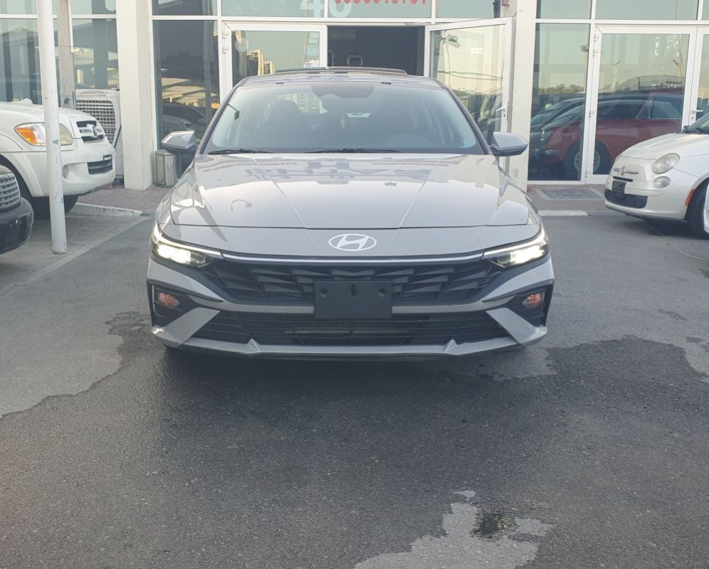 Hyundai Elantra 1