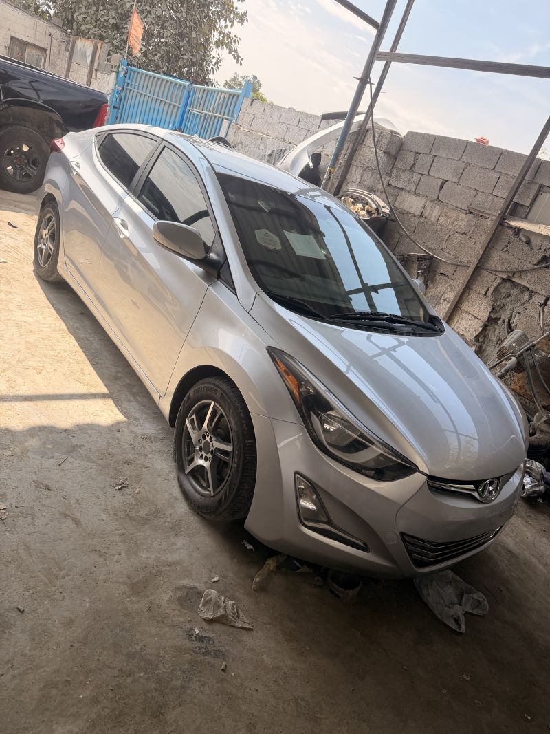 Hyundai Elantra 2015 1