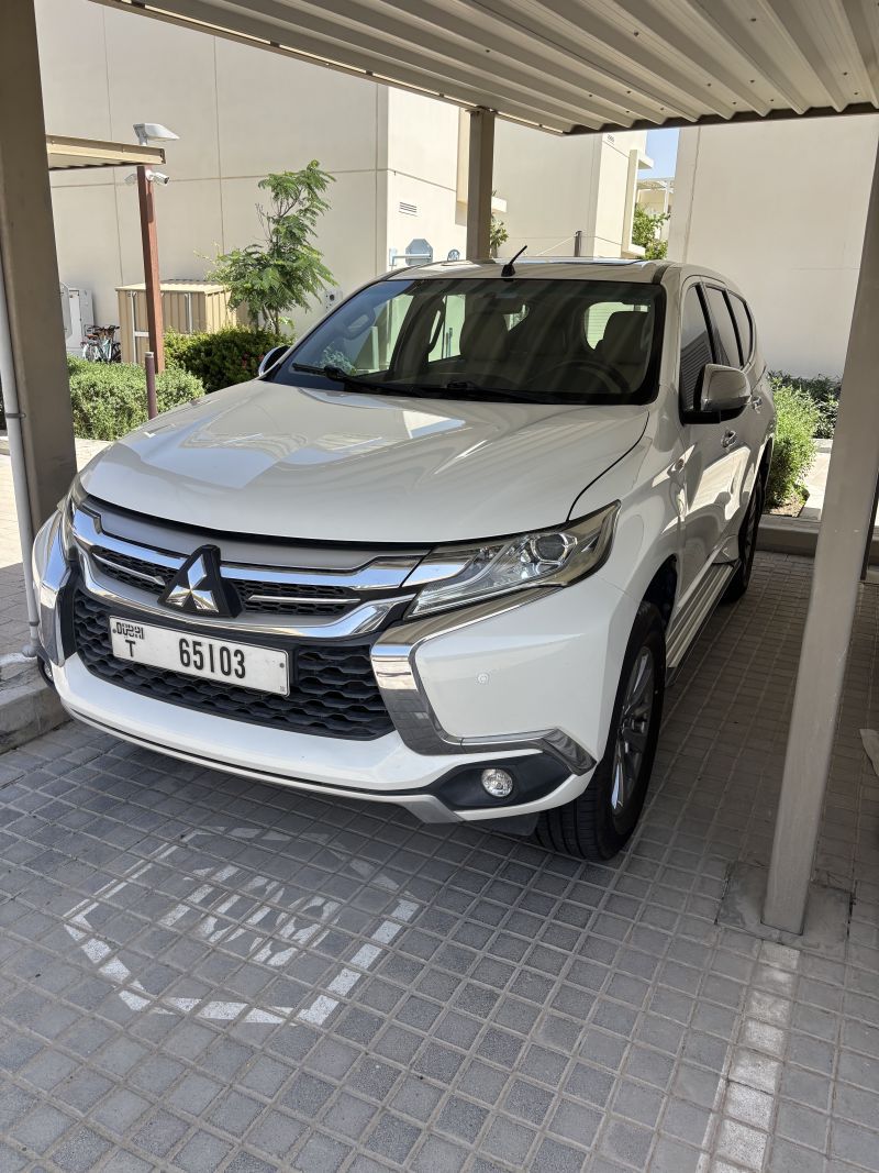 Mitsubishi Montero Sport 2019 1