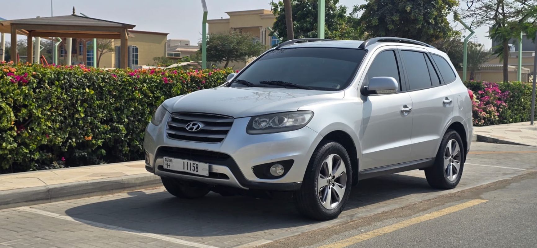 Hyundai Santa Fe 2012 1