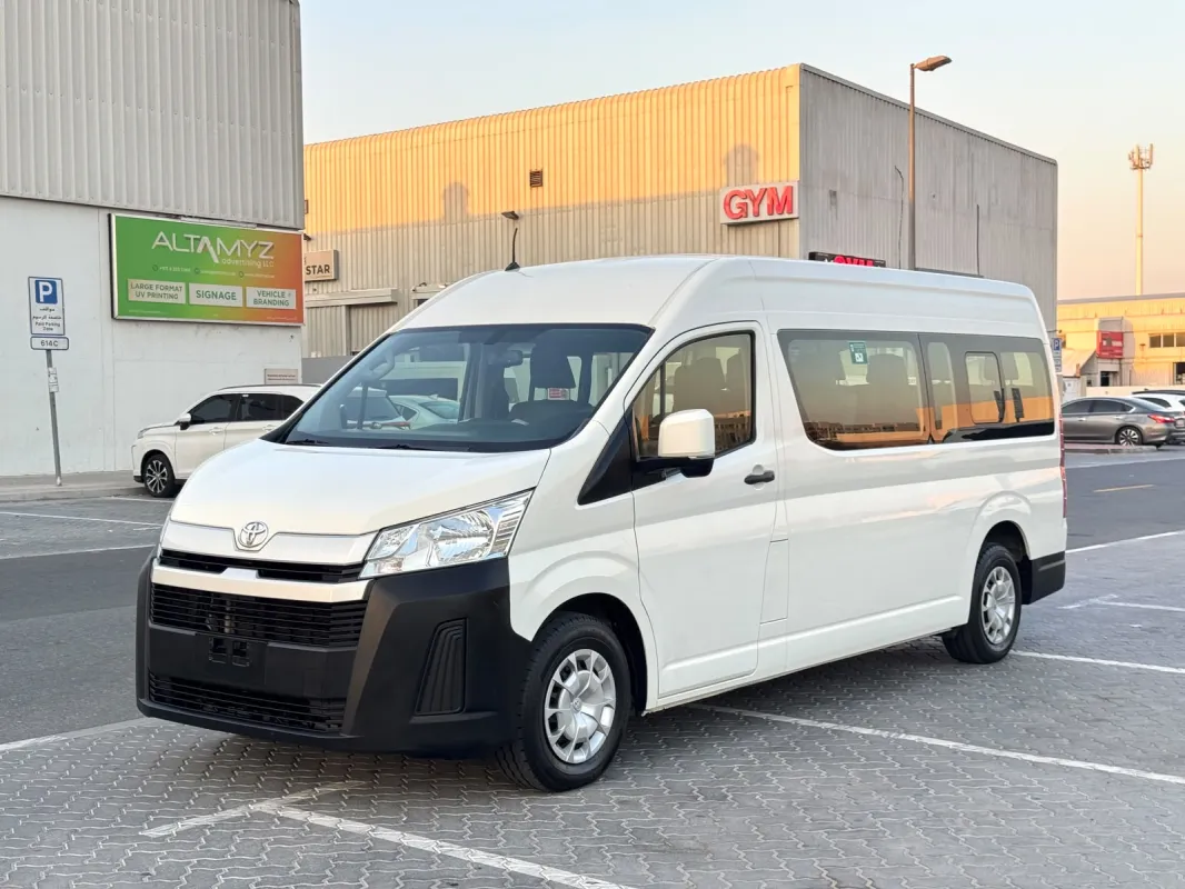 Toyota Hiace 1