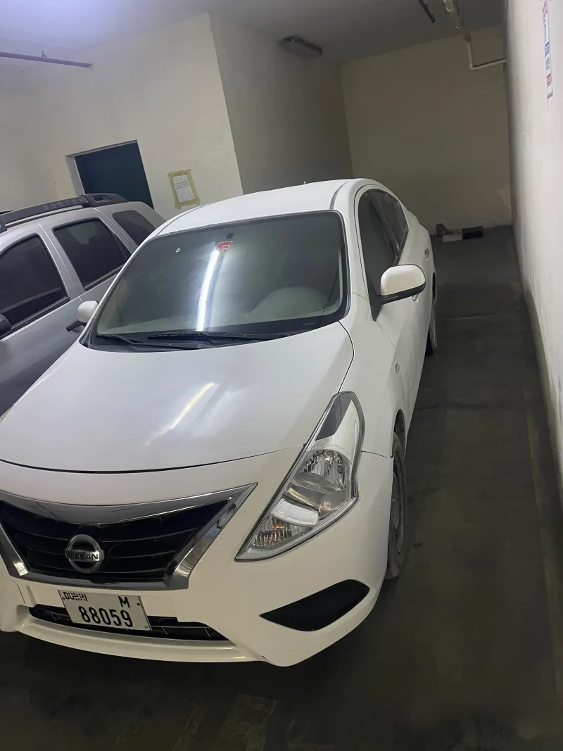 Nissan Sunny 1