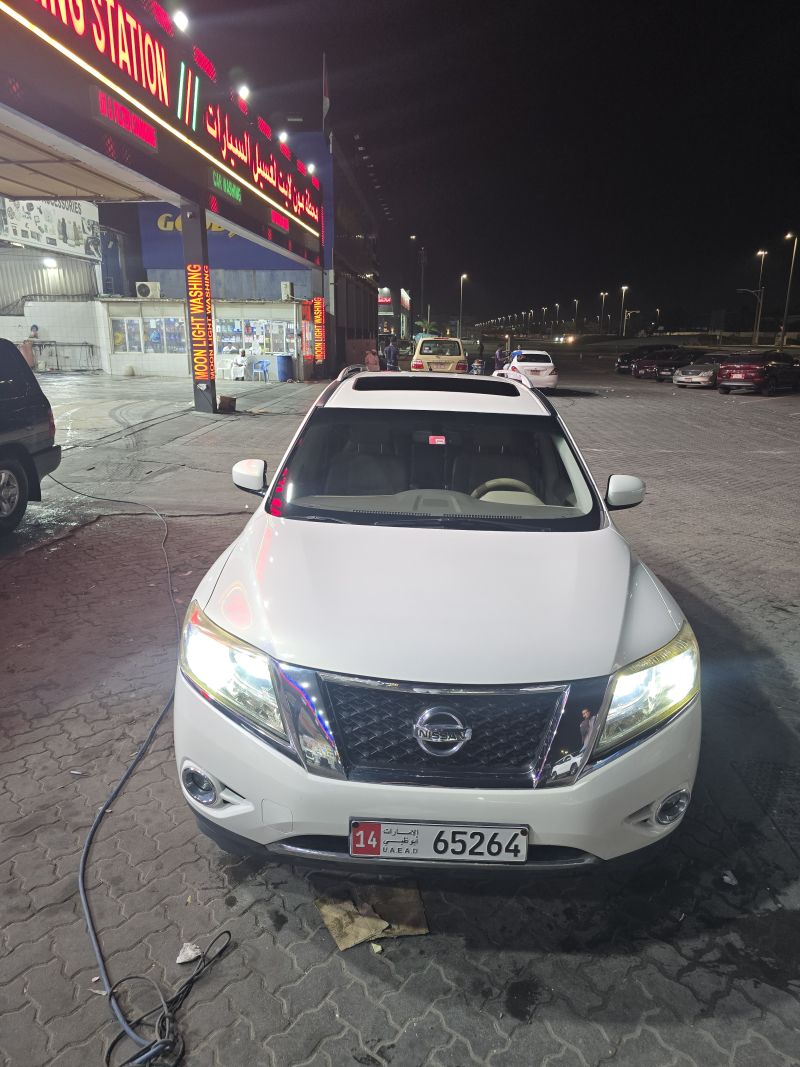 Nissan Pathfinder 1