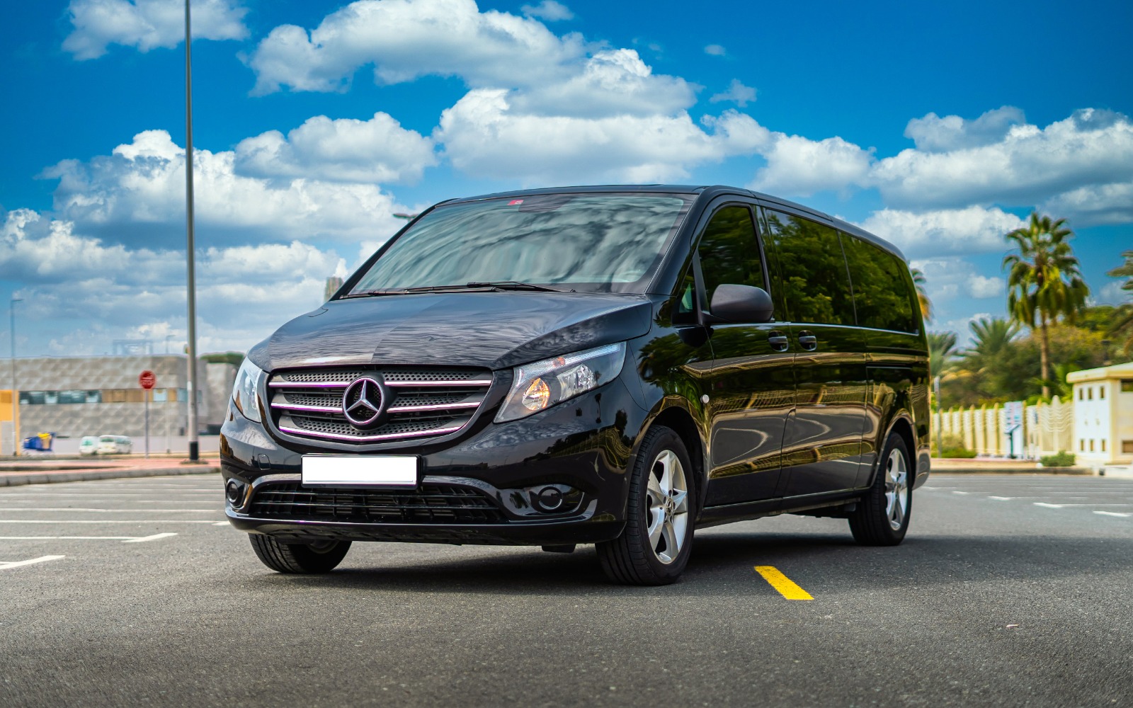 Mercedes-Benz V-Class 1