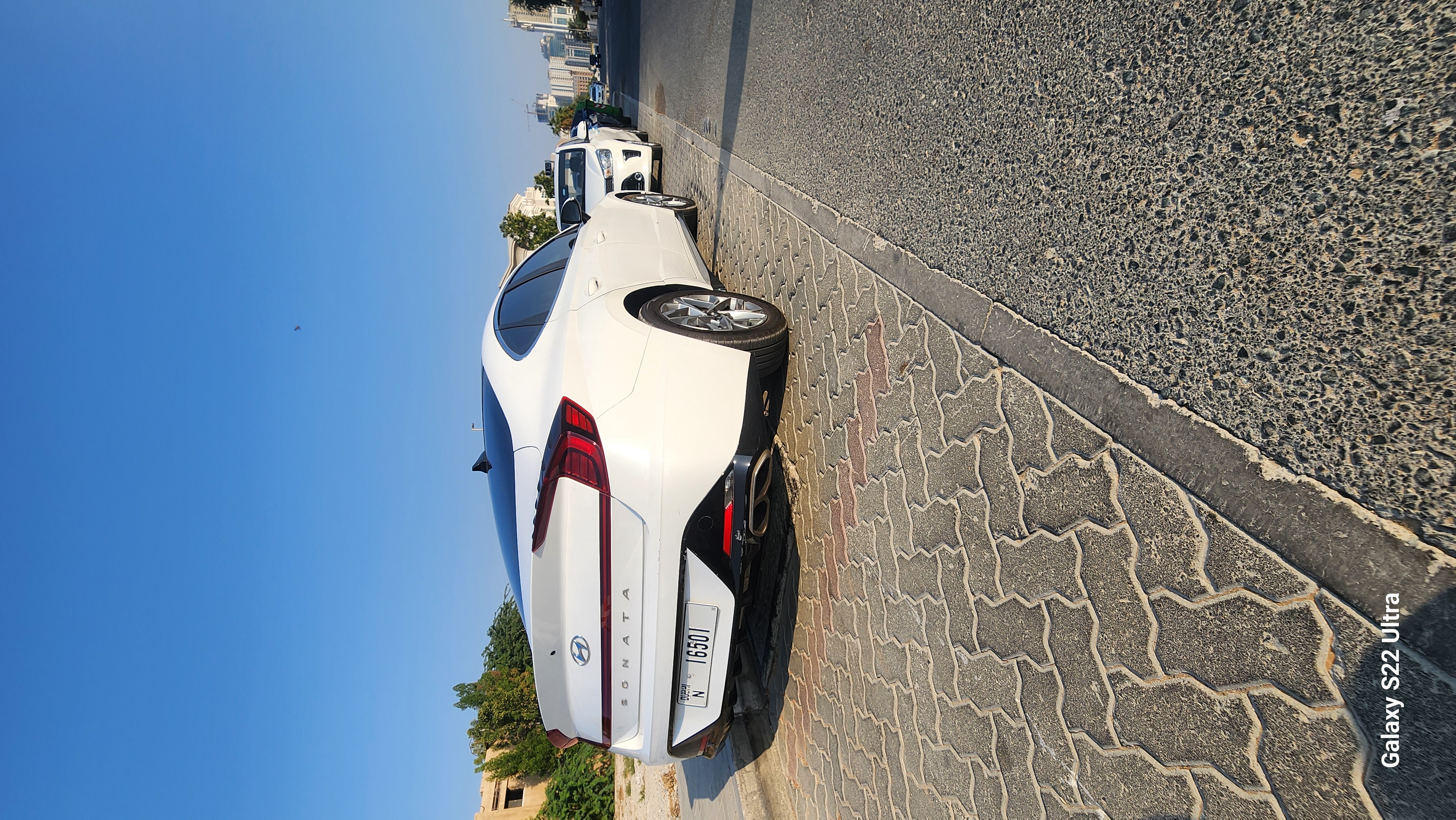 Hyundai Sonata 1