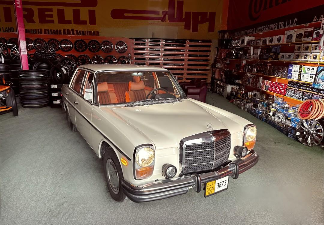 Mercedes-Benz C-Class 1