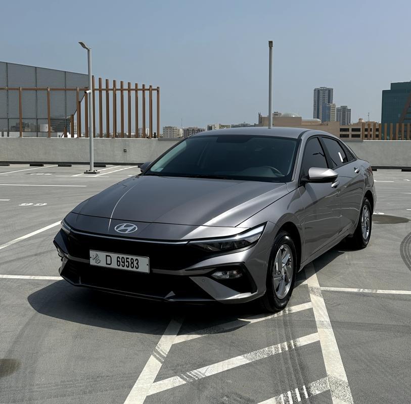 Hyundai Elantra 1